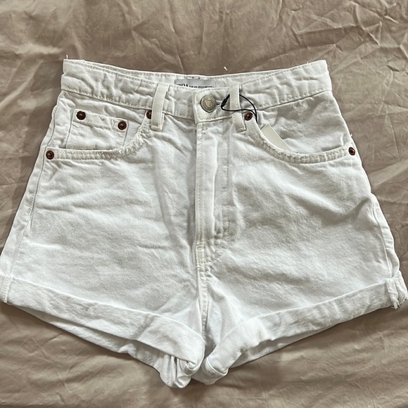 Zara High Waisted Shorts - Picture 1 of 4